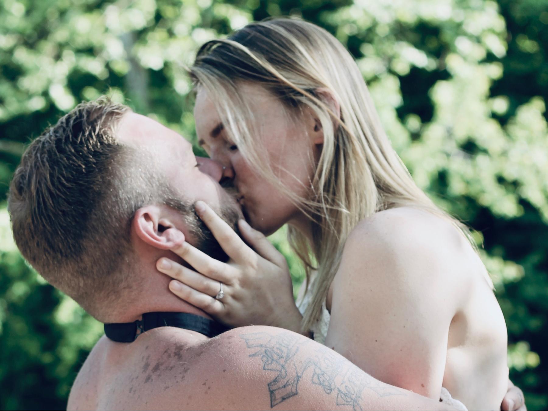The Wedding Website of Jolee Williams and Gaston Roberts