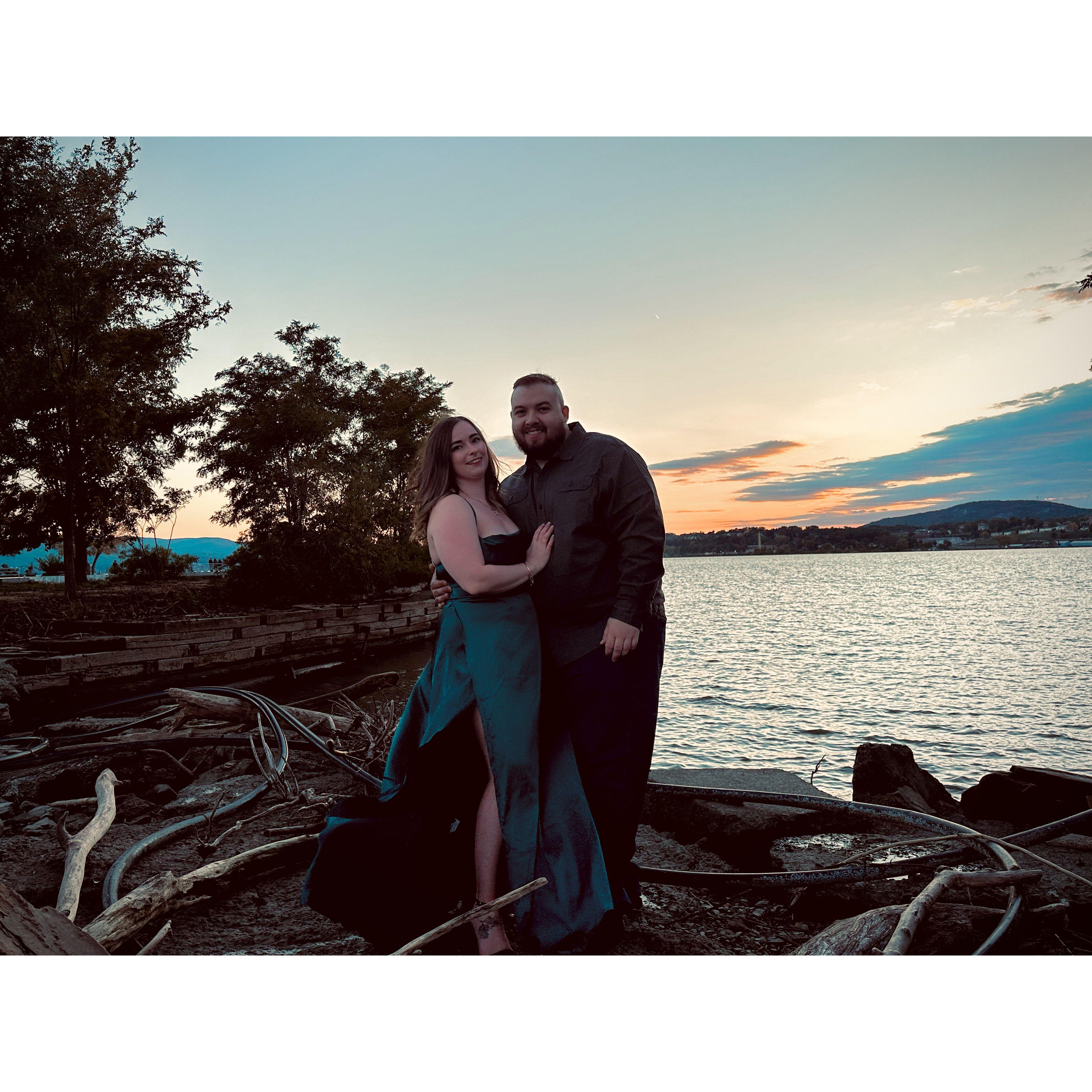Engagement photos at the Beacon waterfront. Big thank you to Marcus who took these amazing photos.