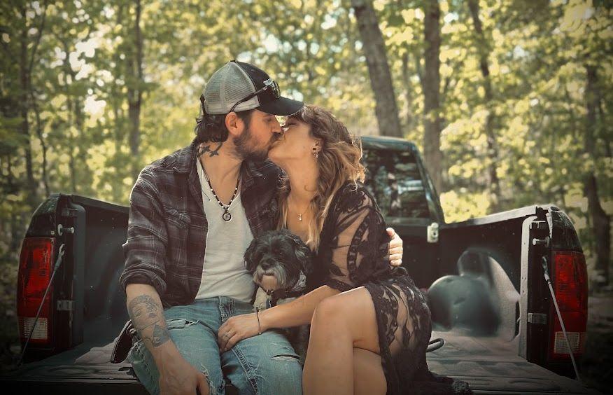 The Wedding Website of Kamryn Elyse Sparks and James Dakota Tarwater