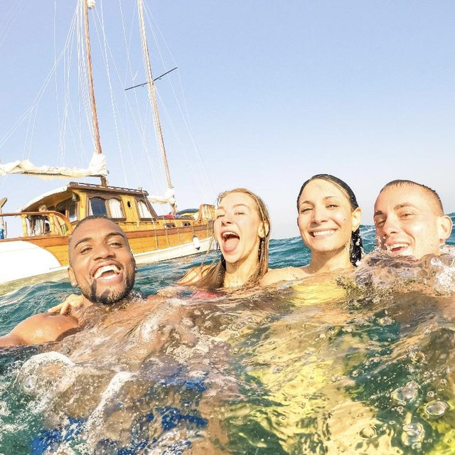 Amalfi Coast Cave & Snorkeling Boat Day