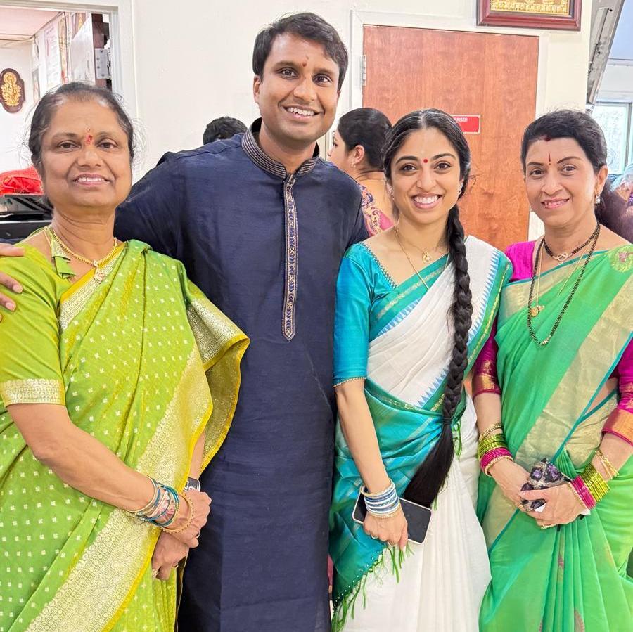 Mothers of the Bride & Groom: Smt. Rupa Kamat and Smt. Rama Devi Anugu