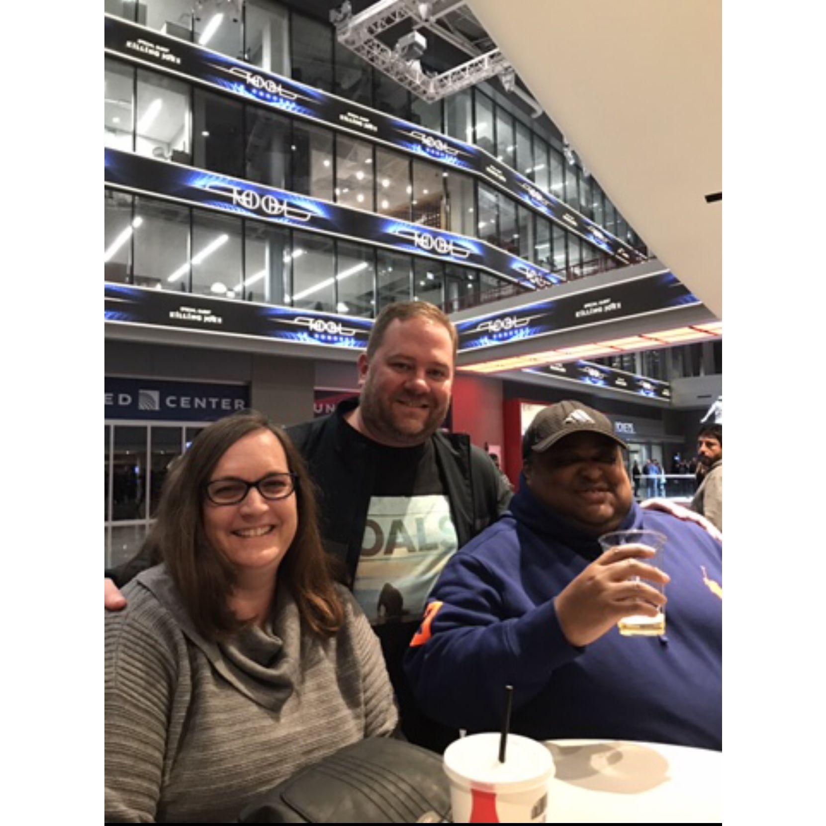 In Chicago with Ceilon & Tonya to see Tool in the United Center.