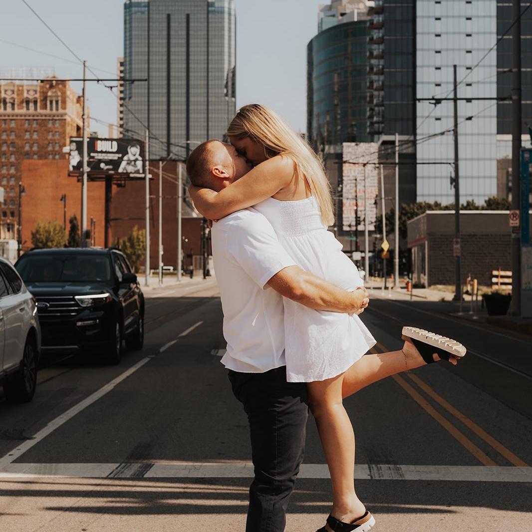 8.4.24

Engagement photos @ Crossroads, Kansas City, MO