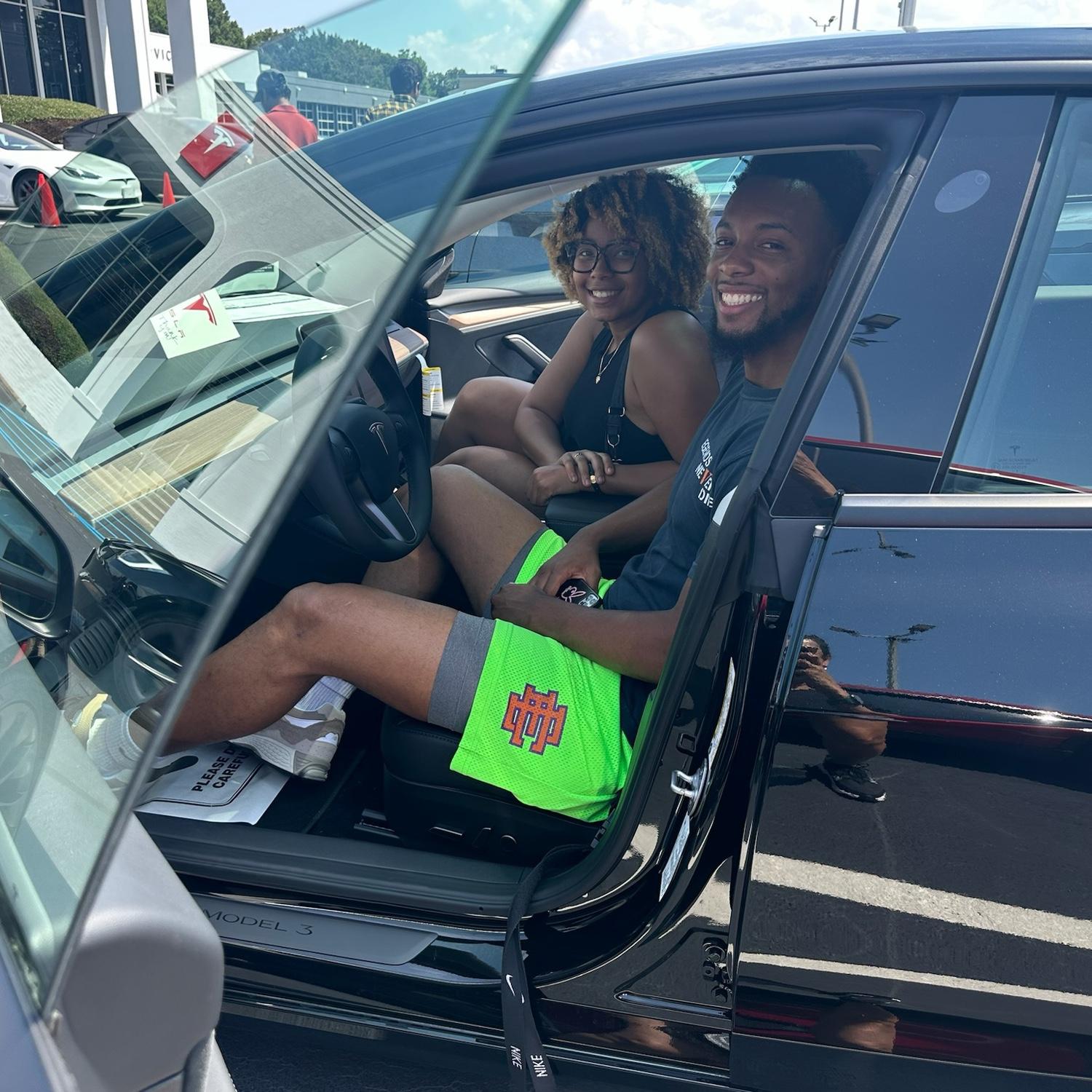 Is that my bestie in a Tessie?! 👀👀 Tesla gang
