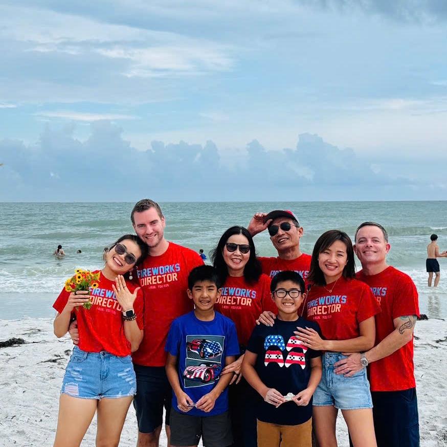 📸 Family group photos after the proposal on St. Pete Beach