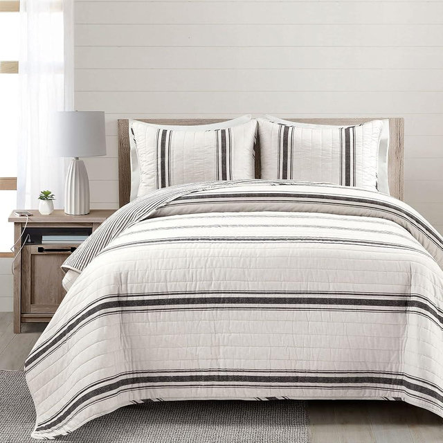 Lush Decor Farmhouse Stripe Reversible Cotton Quilt Set, 3 Piece Set, King, Black - Cozy Farmhouse Bedding Set - Rustic Decor - Striped Quilt - Modern Farmhouse Bedroom Decor