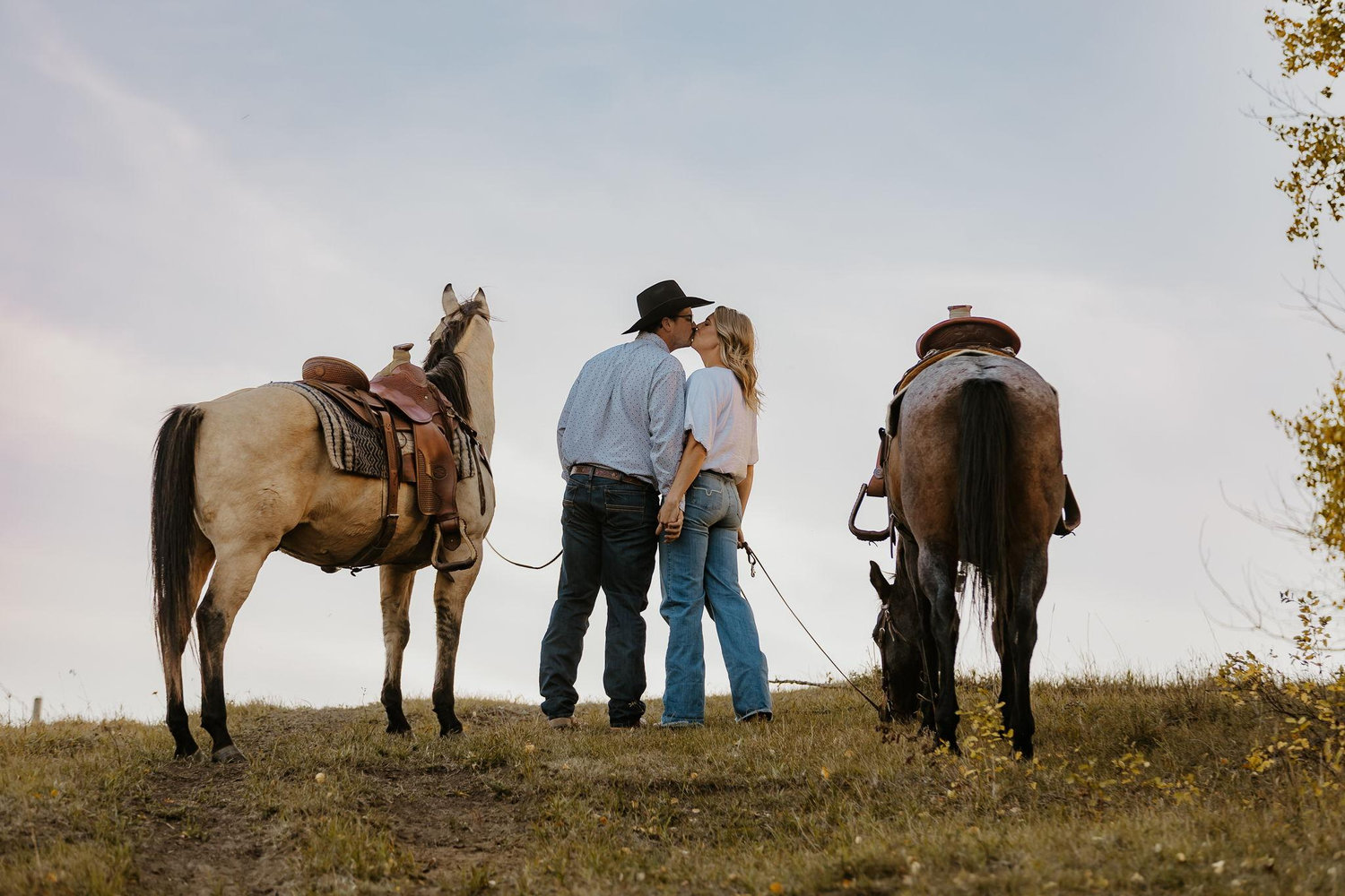 The Wedding Website of Larissa Scott and Mike Thompson
