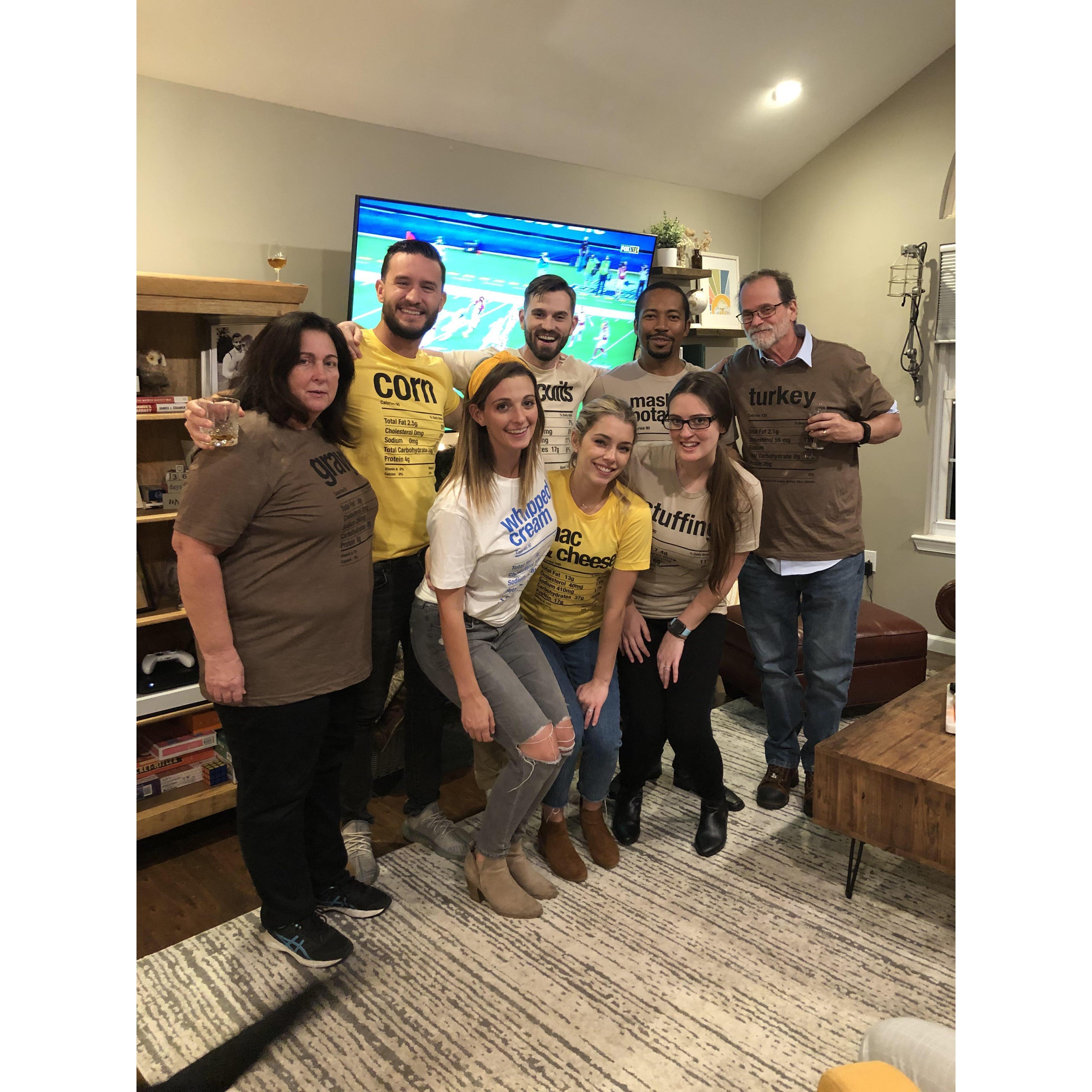 November 2020
Keith meets Suzie's family and spends Thanksgiving with the crew.