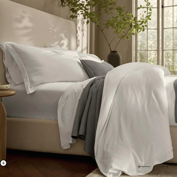 Boll & Branch Signature Hemmed Duvet Set - White, Queen size