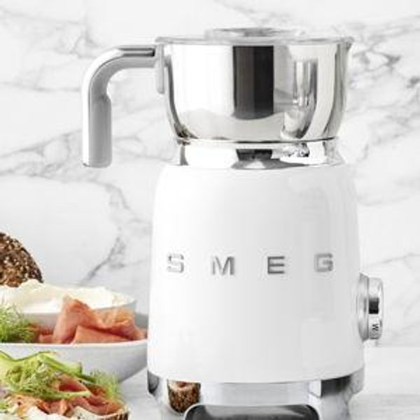 SMEG Milk Frother