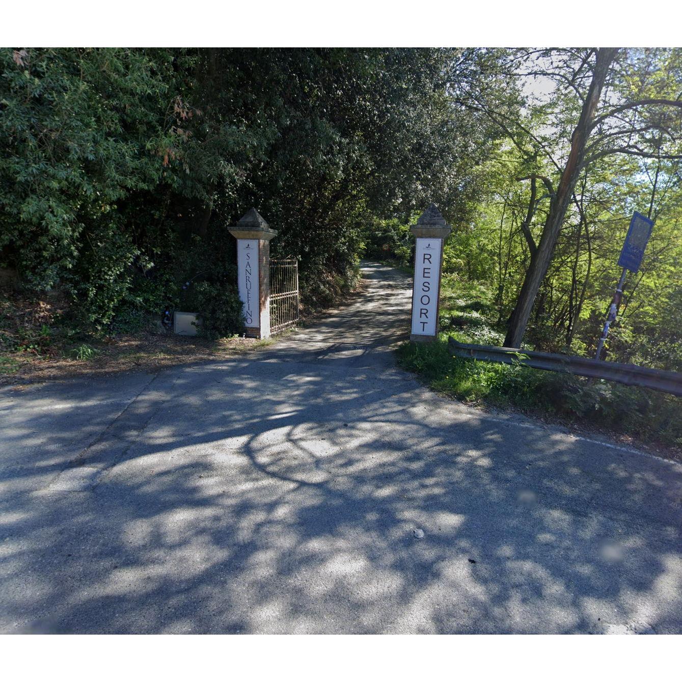 Gate