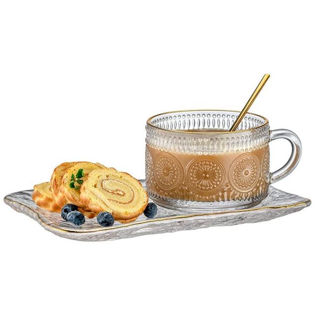 Gezzeny Vintage Coffee Mugs Set, Glass Coffee Cups Set with Saucer and Spoon, Clear Embossed Coffee Cups Tea Cups Breakfast Mugs Dessert Plate for Cappuccino, Latte, Cereal, Milk, Home Office Party