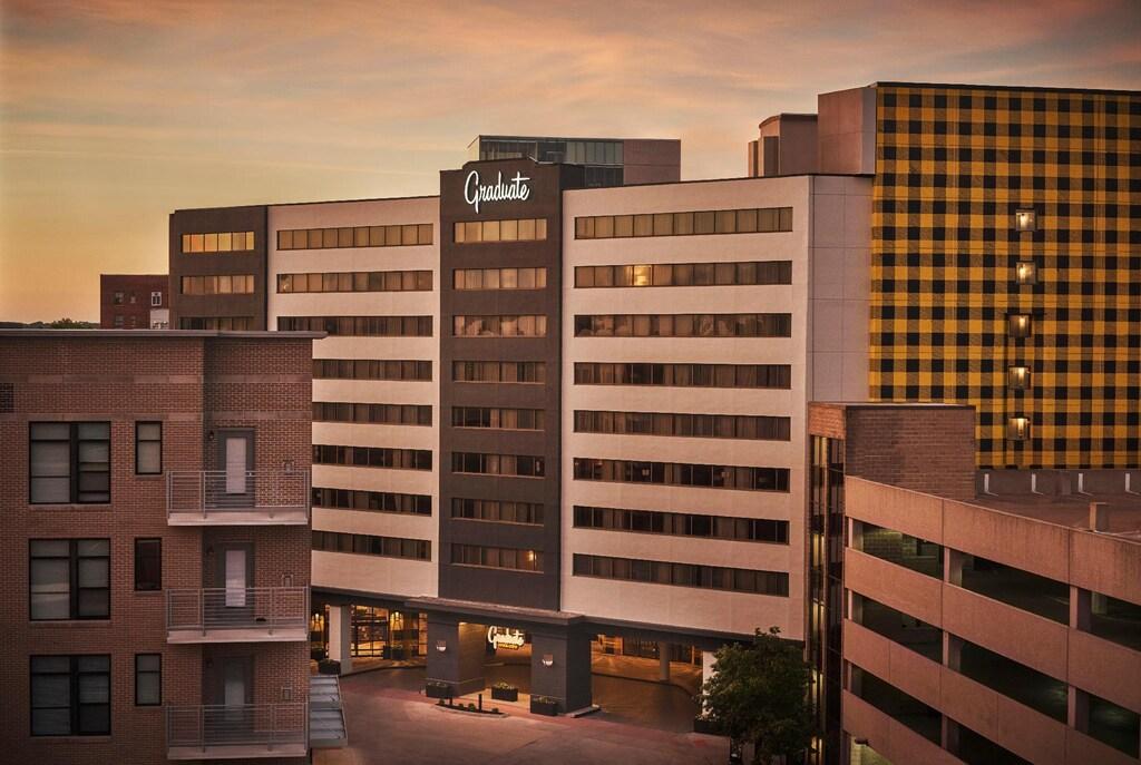 The Wedding Website of Bailey Miller and Lee Stickney