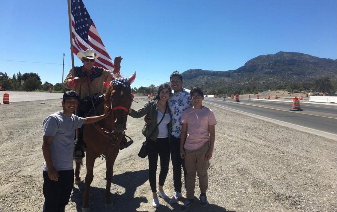 Our first 4th of July on the hunt for Fireworks / Nuestro primer 4 de julio Buscando cuetes