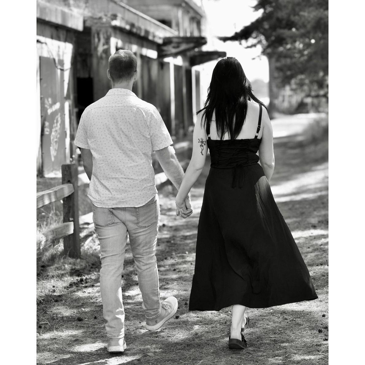 Engagement photos courtesy of Marbie's Photography
