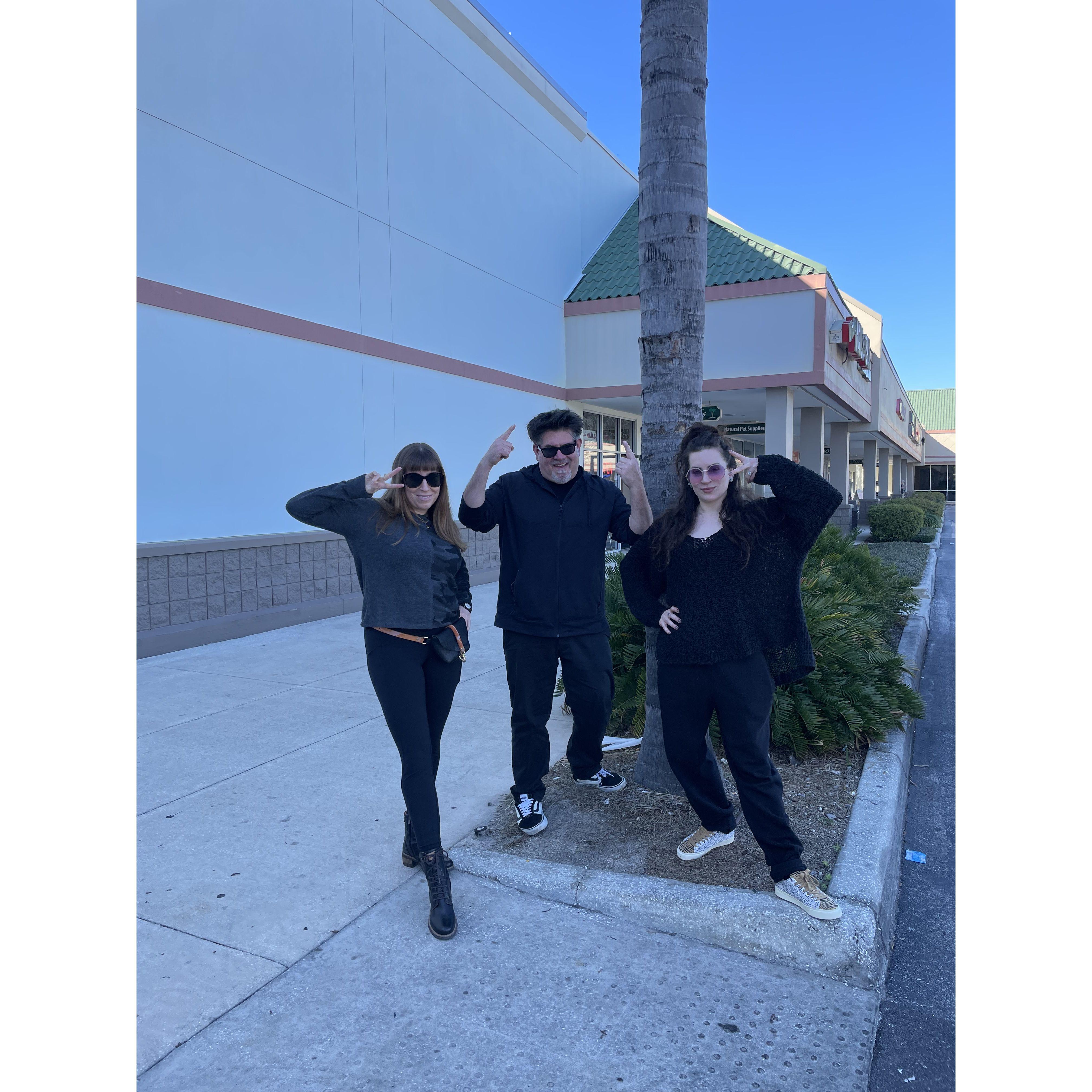 Dana, Dave & Mads seek out the shade in sunny Florida. February, 2024