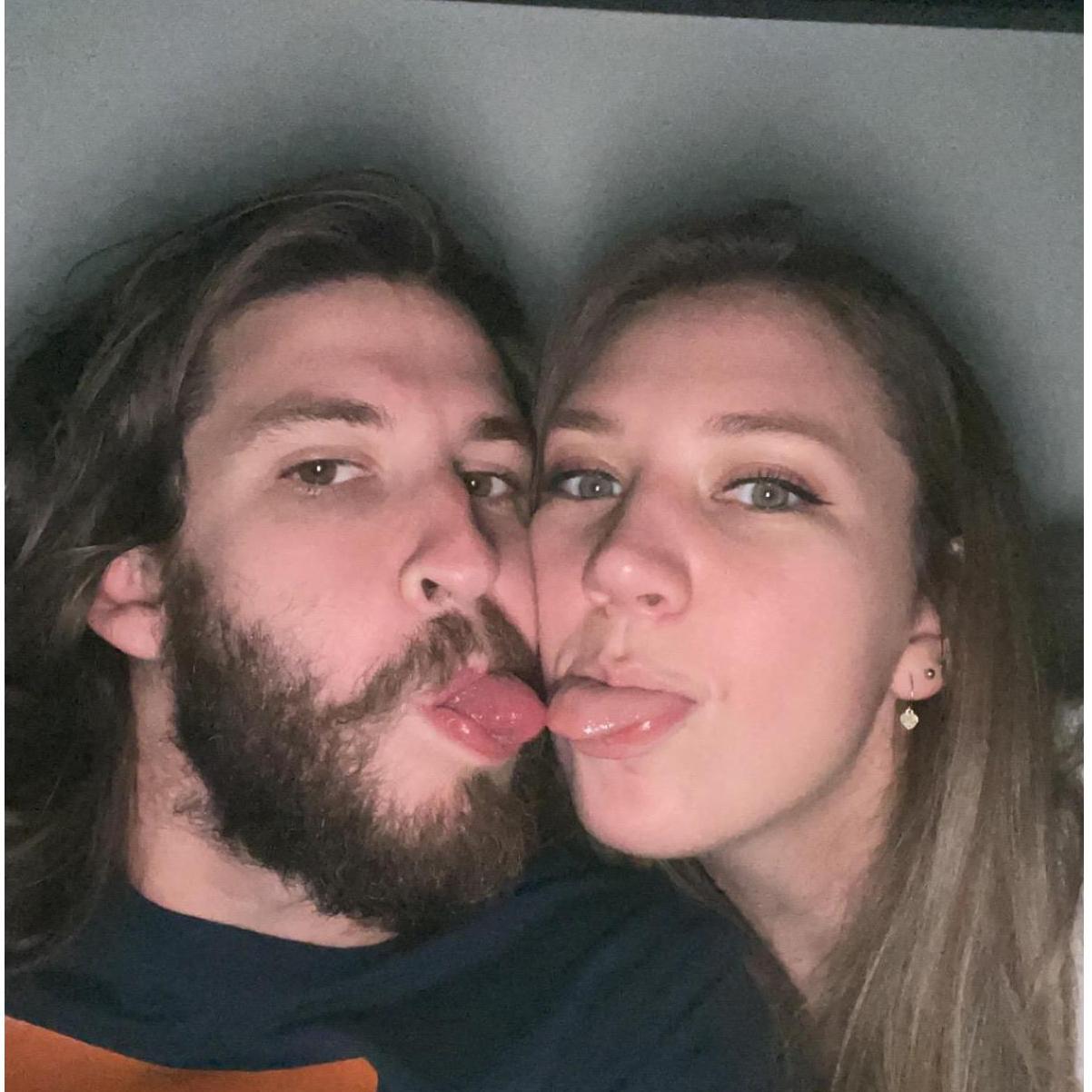 <3