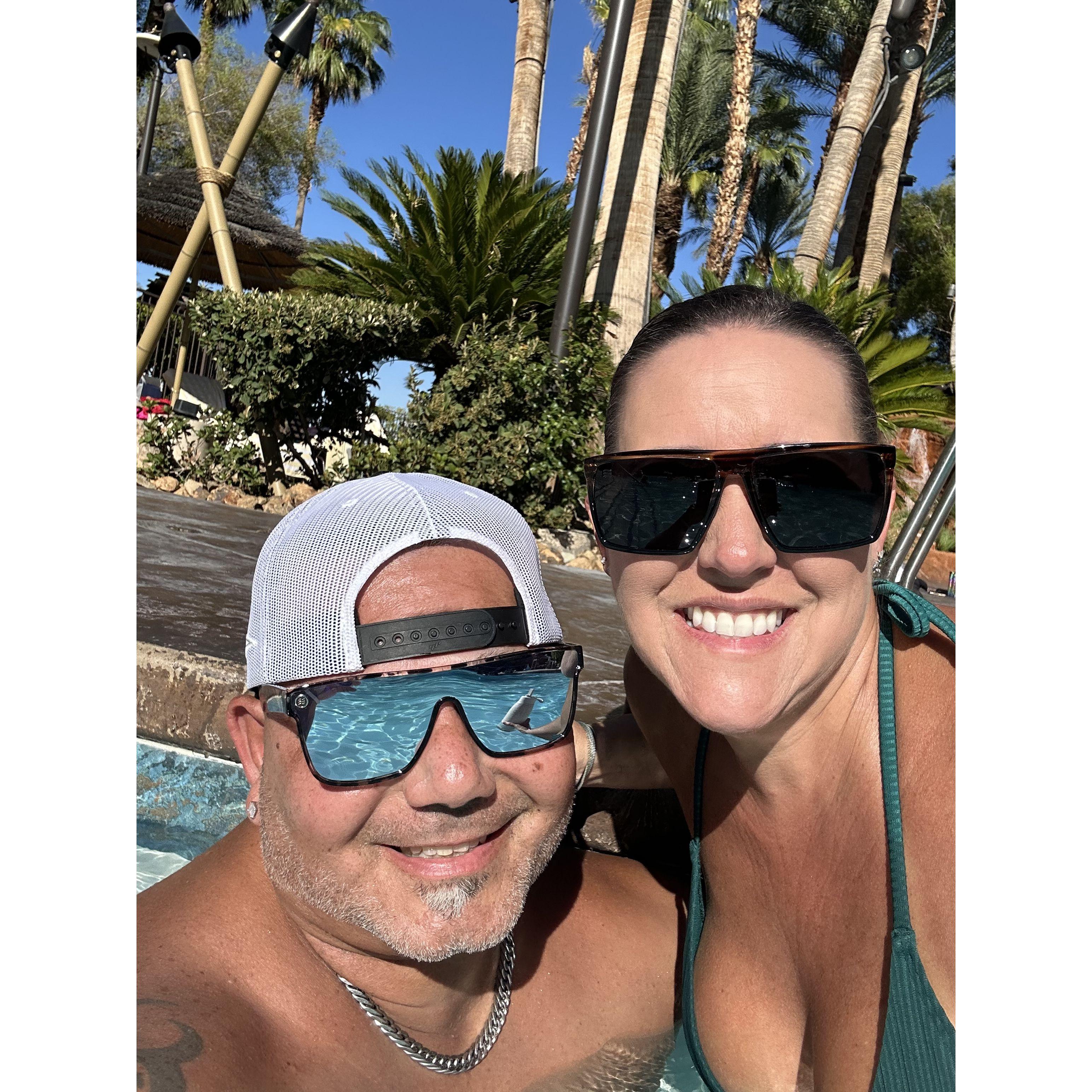 We love Vegas pools....