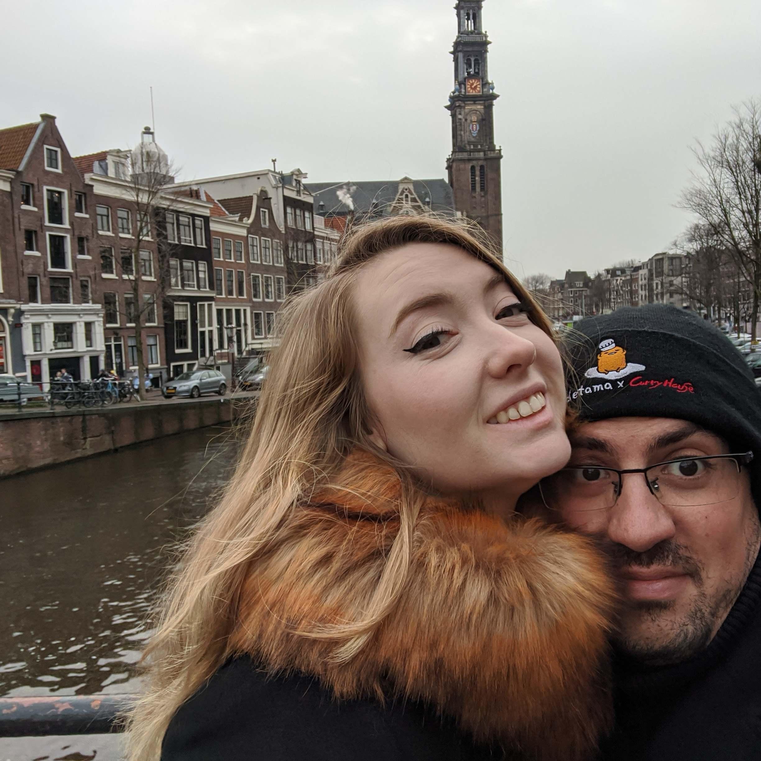 Having a great time in Amsterdam because we just visited a cheese museum.

Ci siamo divertiti molto ad Amsterdam, specie dopo aver scoperto il museo del formaggio.