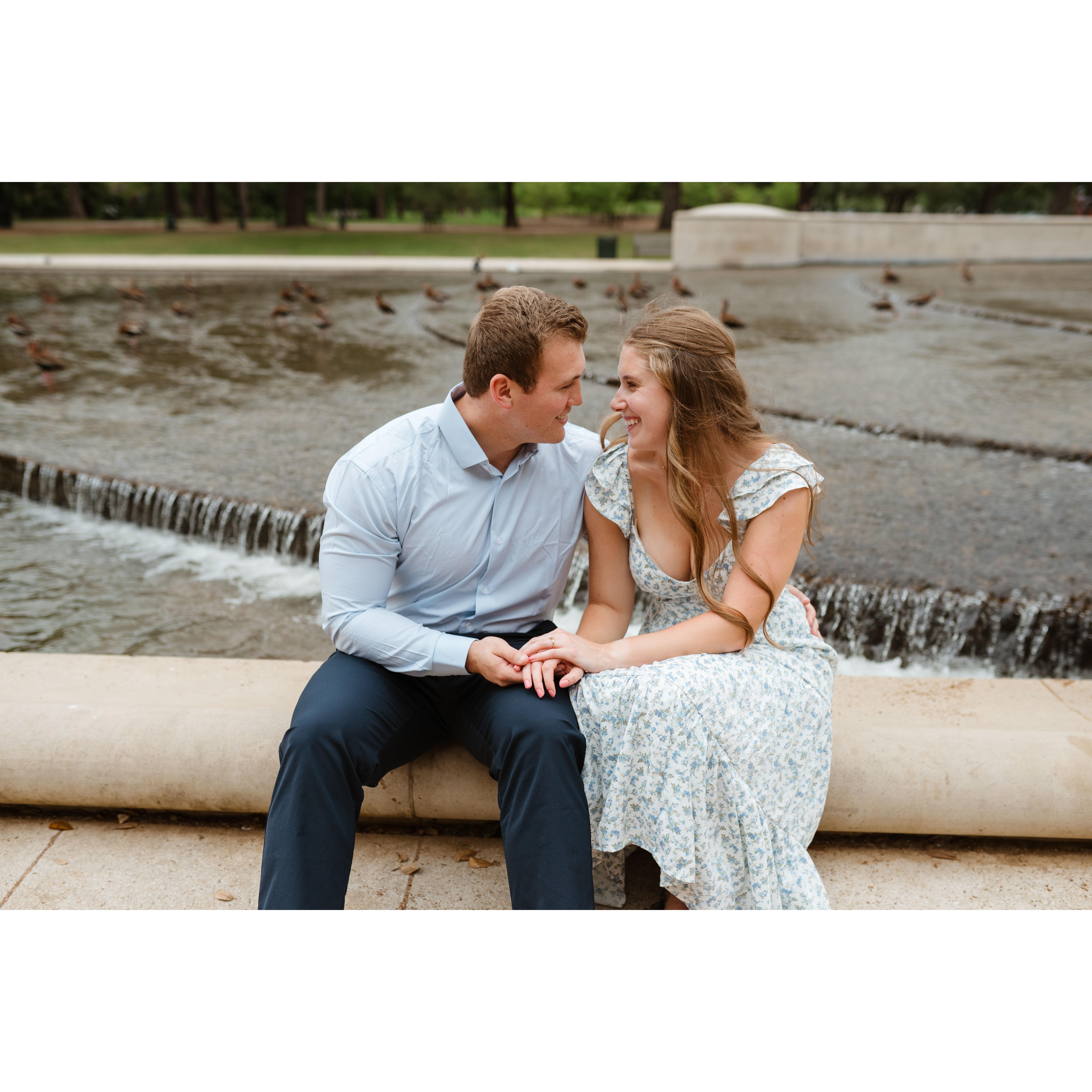 Engagement photos in Hermann Park