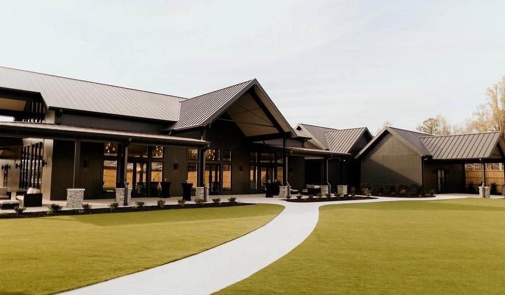 The Wedding Website of Darius Holeman and Jordan Pearson