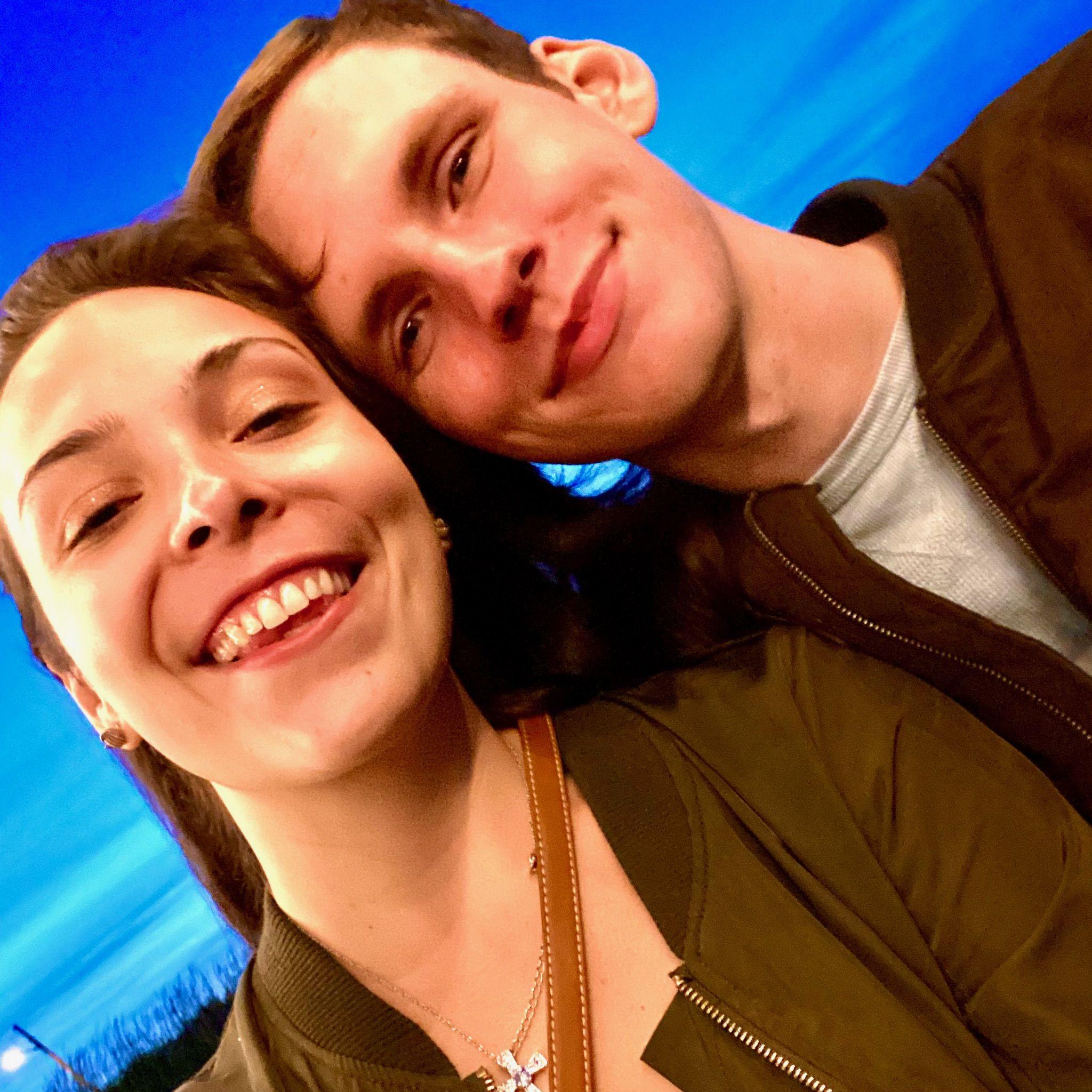 They even had matching jackets. 🧥