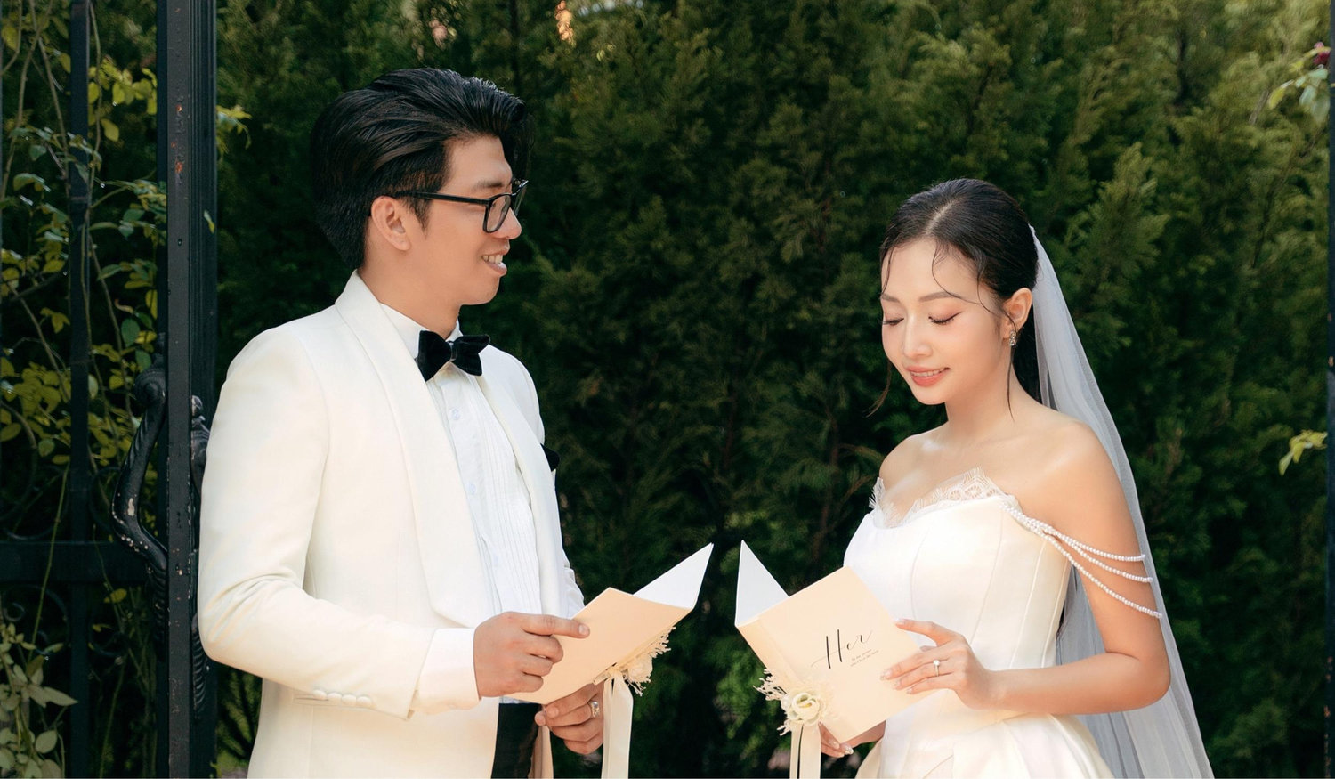 The Wedding Website of Tracie Dinh and Bui Anh Tuan