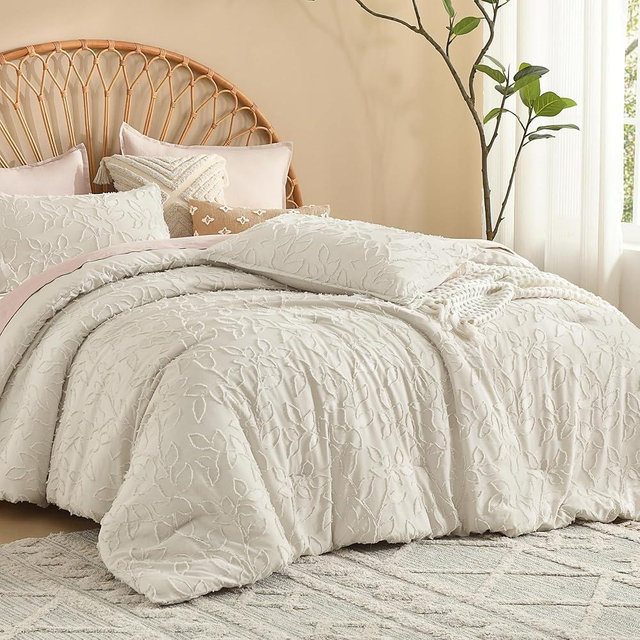 Litanika King Size Comforter Set Beige, 3 Piece Cream Boho Tufted Bedding, Fluffy Farmhouse Bed Set for All Season with 2 Leaf Pattern Pillowcases（104x90In）