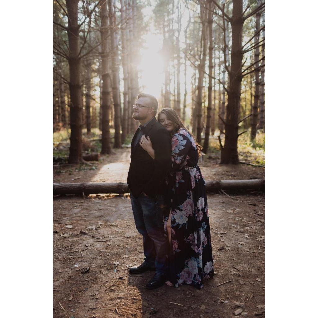 Engagement photos by Caitlyn Cloud Photography 10/04/2020