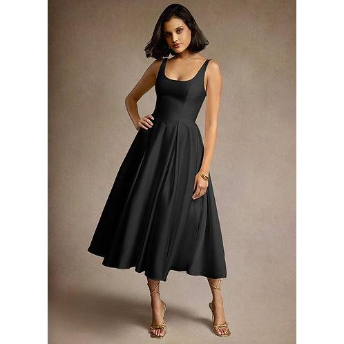 Example of attire for women- Ejemplo de vestimenta para mujeres.
