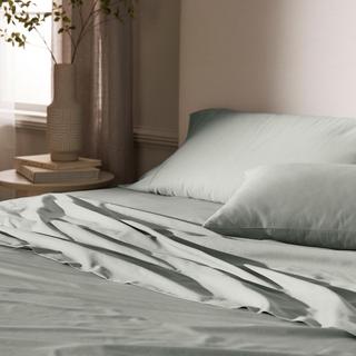 Signature Hemmed 4-Piece Organic Cotton Sheet Set