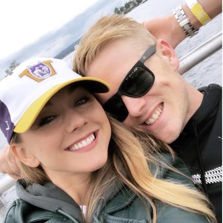 UW Husky Football Sailgate