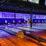 Mustang Alley's Bar, Bowling and Bistro