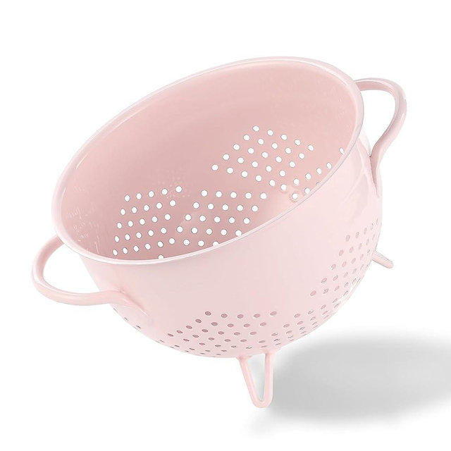 Metal Colander 5 Quart Powder Coated Self-draining Metal Strainer with Base,Kitchen Pasta Fruit Vegetable Basket with Double Handles (Pink)