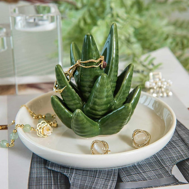 TOPSKINOY Aloe Ring Holder Dish, Ceramic Jewelry Tray Trinket Dish for Necklace Keychain Organizer, Cute Funny Birthday Wedding Mothers Day Gift for Women Friends Girls