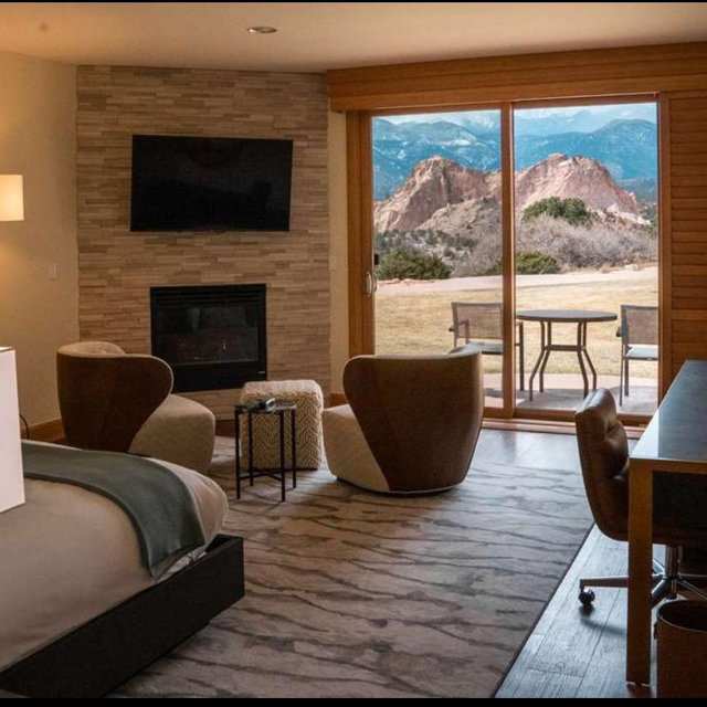Honeymoon - Stay at Garden of the Gods Resort and Spa
