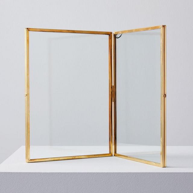 Terrace Floating Frame, Double Fold Vertical, 4"x6", Antique Brass