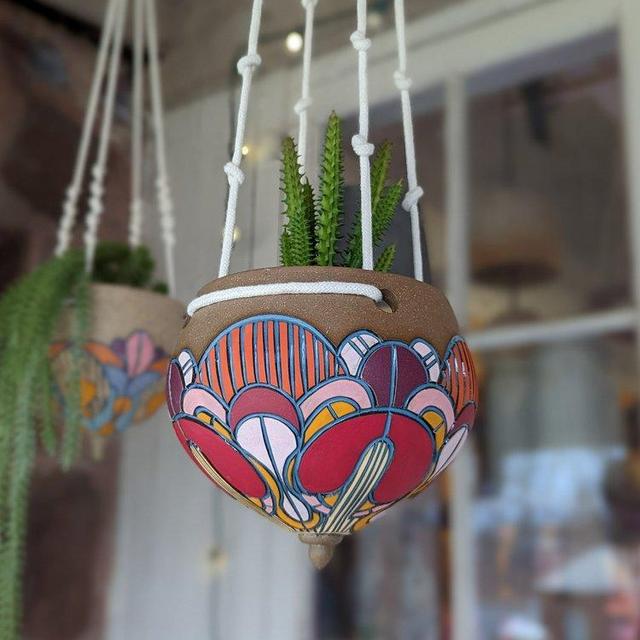 Pepper Flake Hanging planter