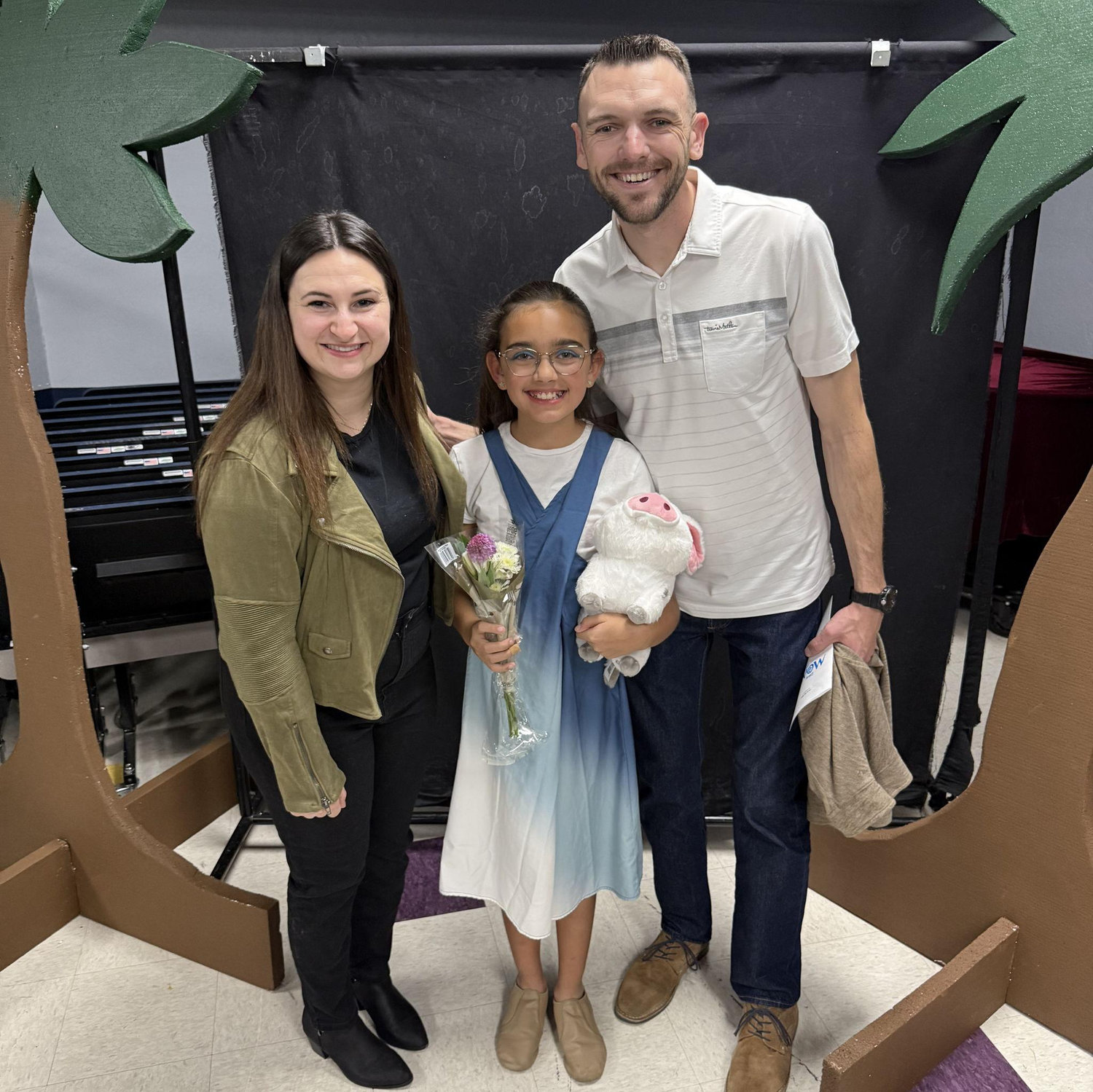 Kevin's niece, Gabby's school play