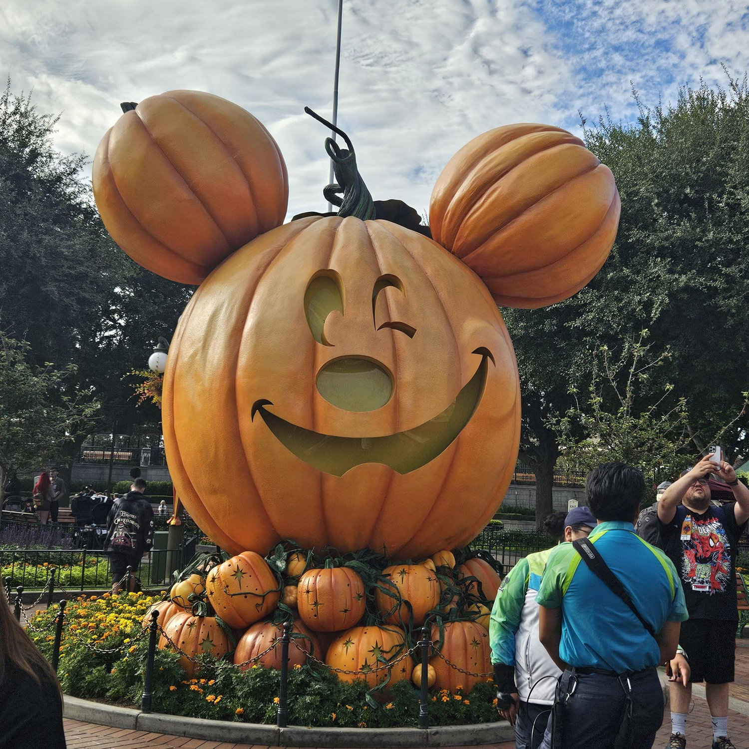 October 9th: Disneyland Park!
