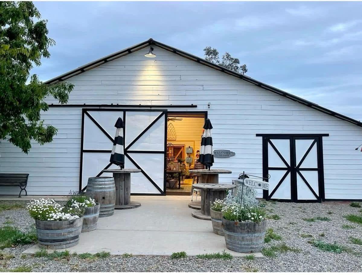 The Wedding Website of Kloie Pierce and Tyler Scherer