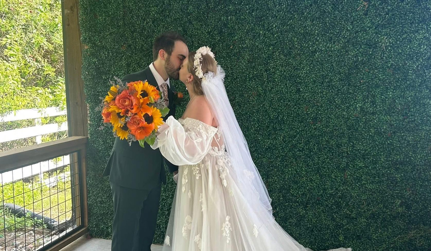 The Wedding Website of Sara Christensen and Spencer Hattori