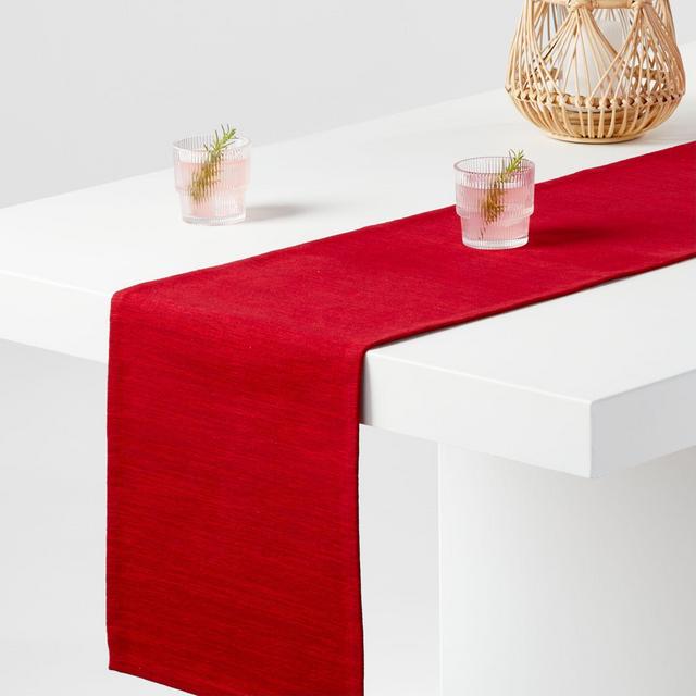 Aspen 90" Red Dahlia Cotton Table Runner