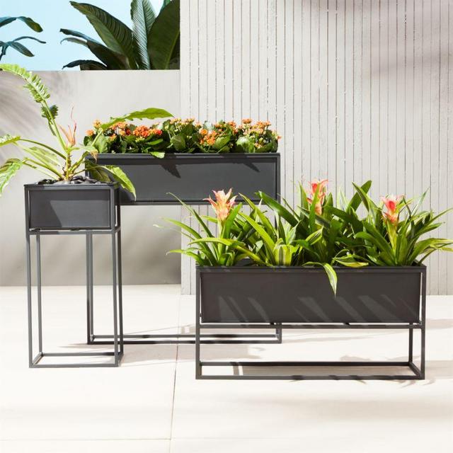 Kronos Low Planter