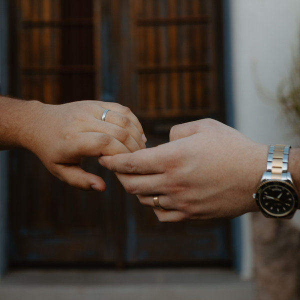 Couple contact collector