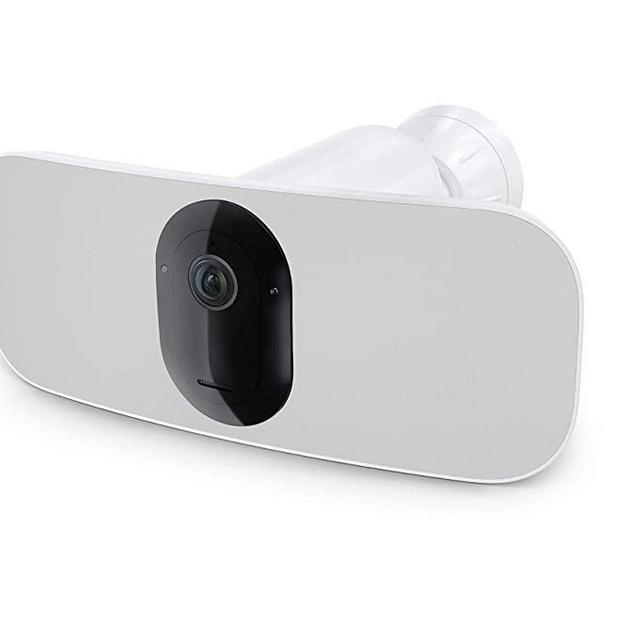 Arlo Pro 3 Floodlight Camera | Wire-Free, 2K Video & HDR | Color Night Vision, 2-Way Audio, 6-Month Battery Life, Motion Activated, Direct to WiFi, No Hub Needed, 160° View | Works with Alexa | White