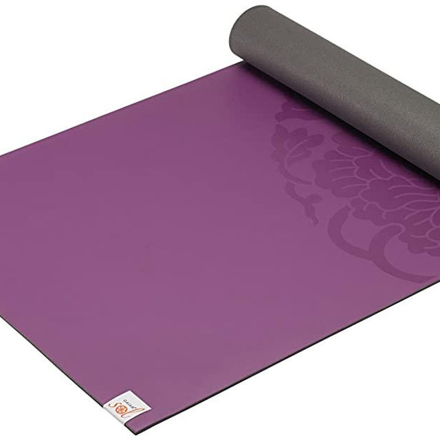 Gaiam Yoga Mat - Premium 5mm Dry-Grip Thick Non Slip Exercise & Fitness Mat for Hot Yoga, Pilates & Floor Workouts (68" or 78"L x 24" or 26"W x 5mm)