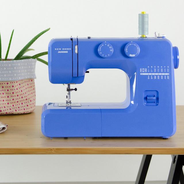 Janome Easy-to-Use Mechanical Sewing Machine