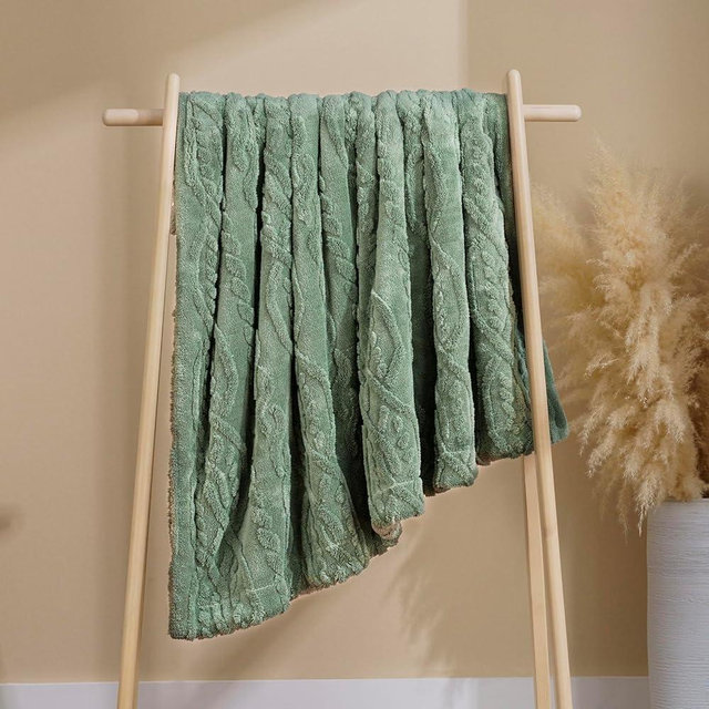 EVERGRACE Classic Cable Jacquard Sherpa Fleece Throw Blanket for Couch, Soft Cozy Fuzzy Plush Blankets for All Seasons, Reversible Thick Warm Blanket for Bed, Sofa, Living Room, Sage Green, 50" x 60"
