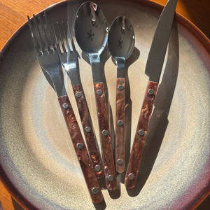 Modern French Bistro Style Flatware - 10 Piece Set - Marguerite - Elements